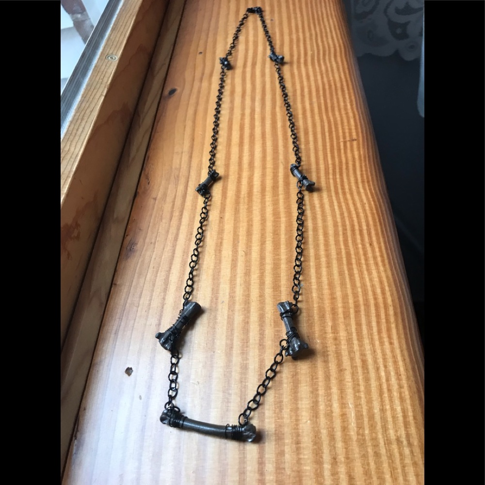 Long bone necklace - Picture 5 of 5